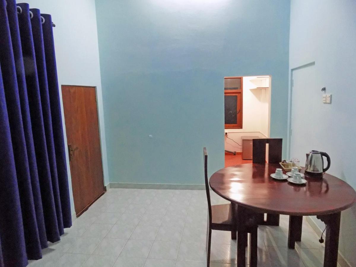 Coco Home Negombo Luaran gambar