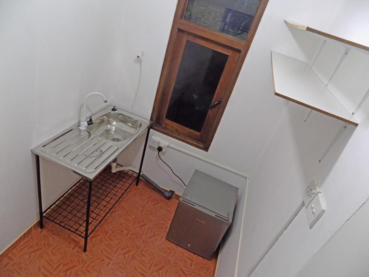 Coco Home Negombo Luaran gambar