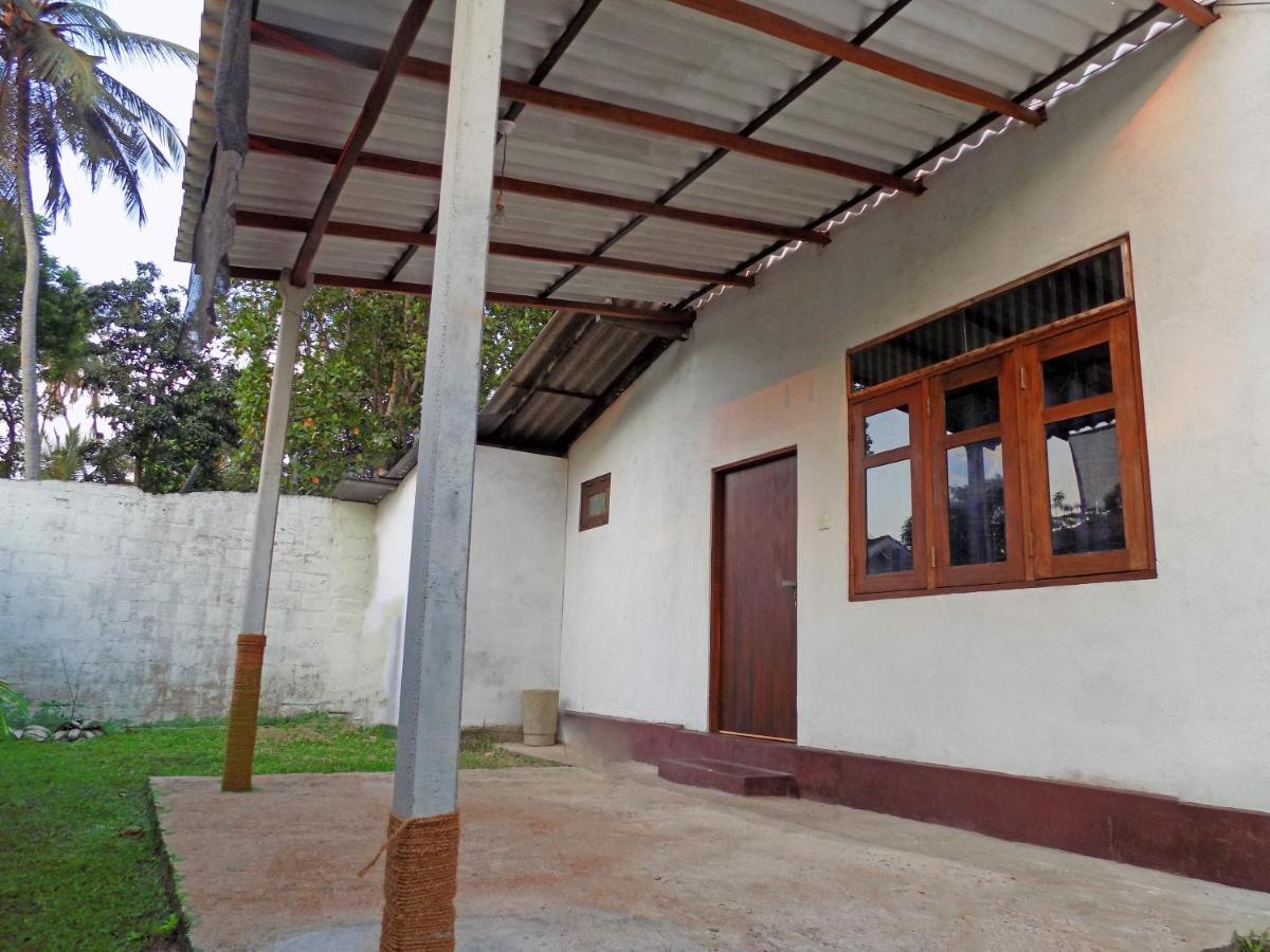 Coco Home Negombo Luaran gambar