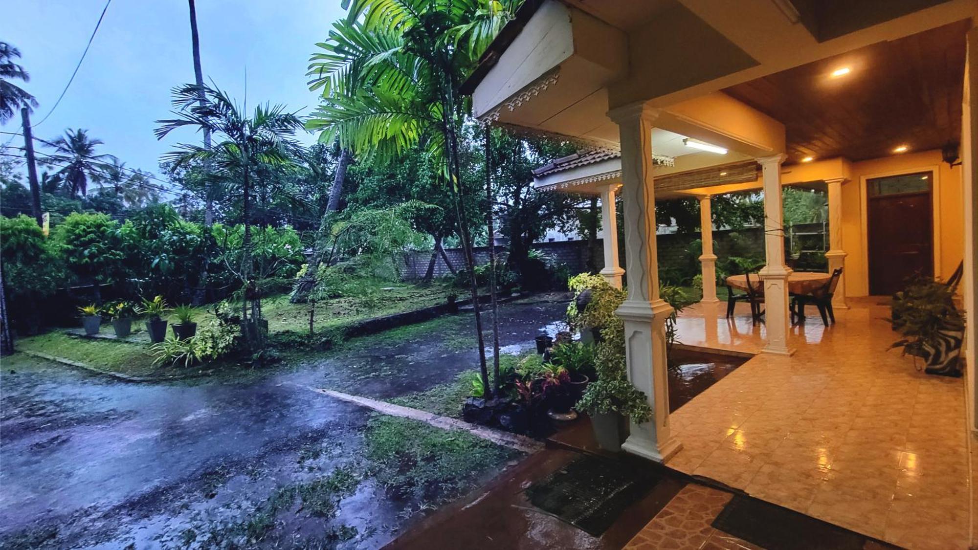 Coco Home Negombo Luaran gambar