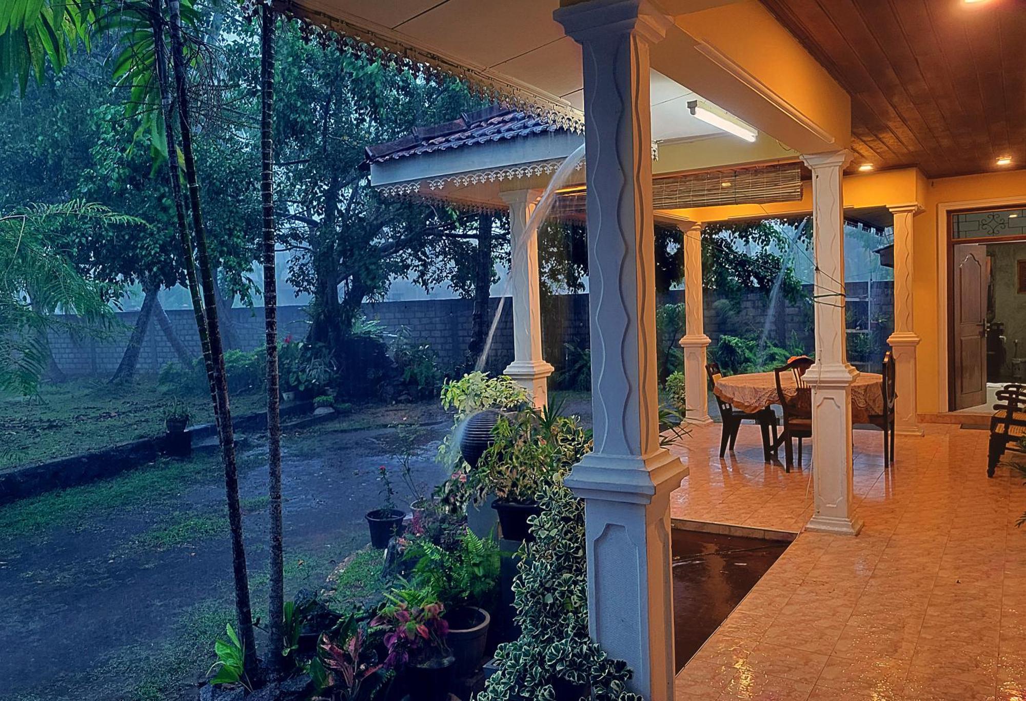 Coco Home Negombo Luaran gambar