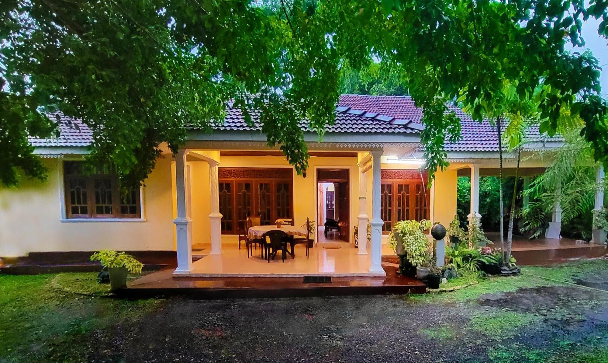 Coco Home Negombo Luaran gambar