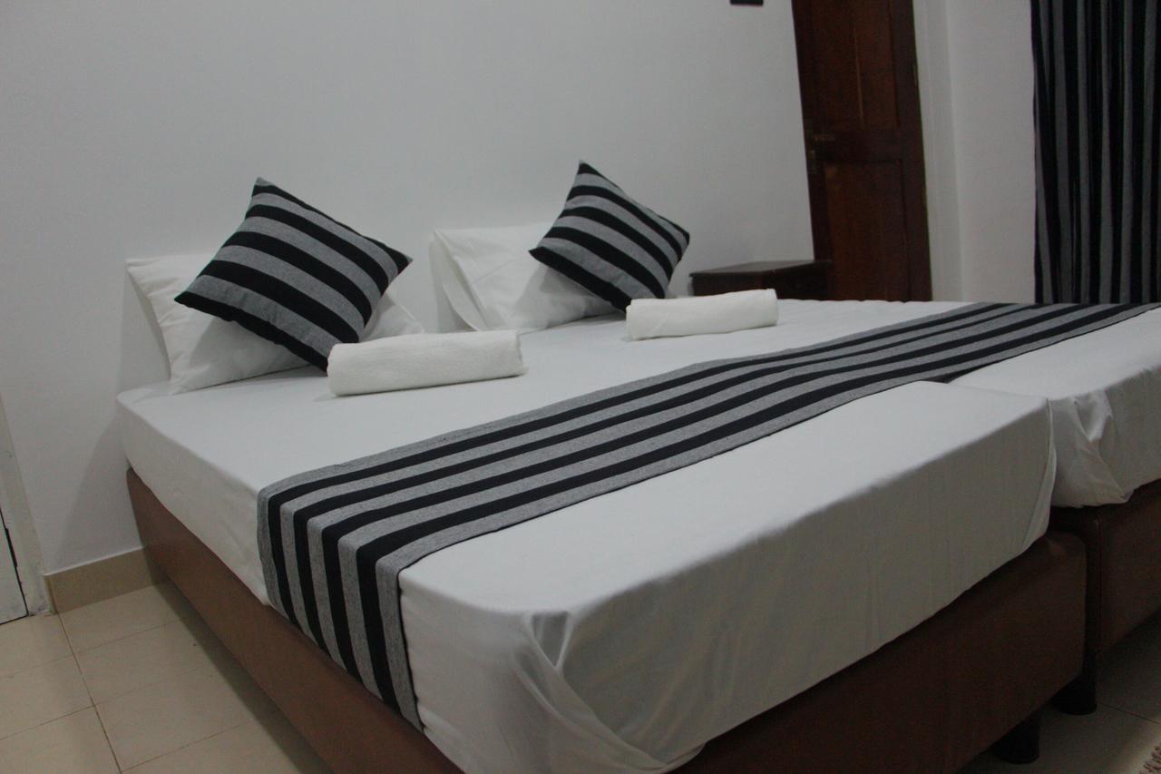 Coco Home Negombo Luaran gambar
